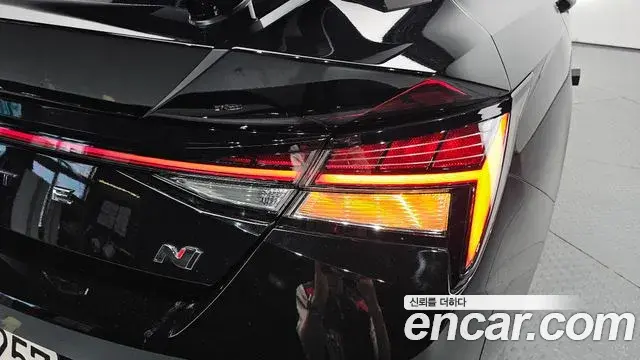 Hyundai The New Avante Hybrid 2022 — Photo 20/32