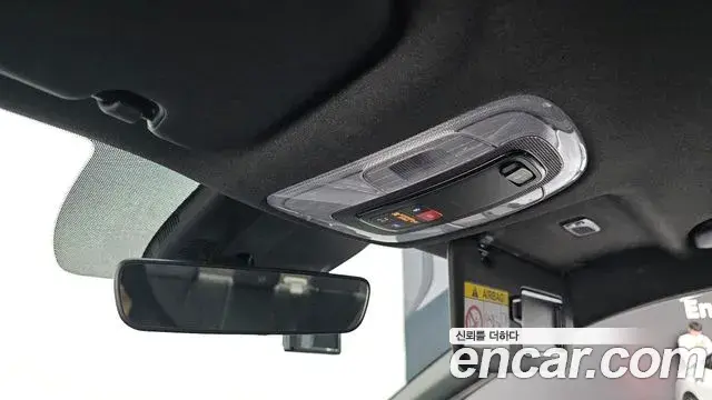 Hyundai The New Avante Hybrid 2022 — Photo 23/32