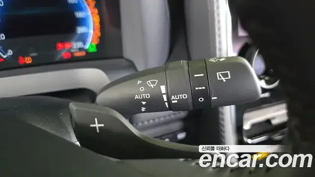 Toyota Alphard 2025 — Şəkil 11/34