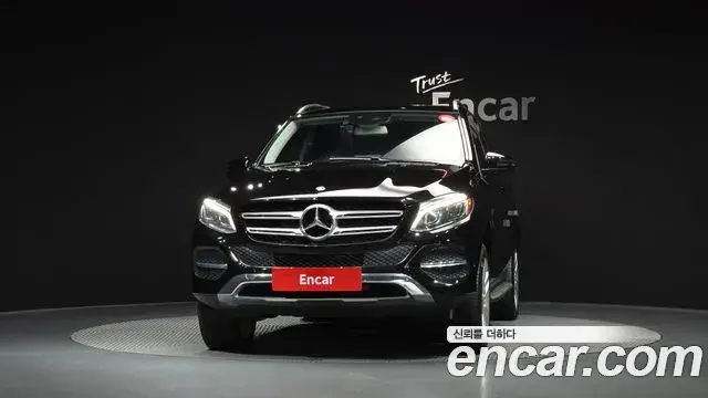 Mercedes-Benz GLE-Class 2018 — Фото 3/20
