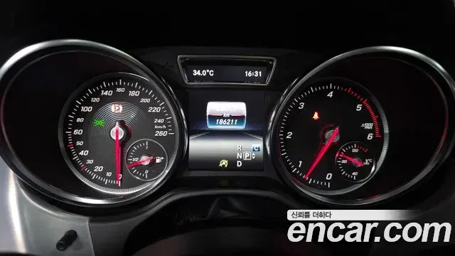 Mercedes-Benz GLE-Class 2018 — Фото 8/20