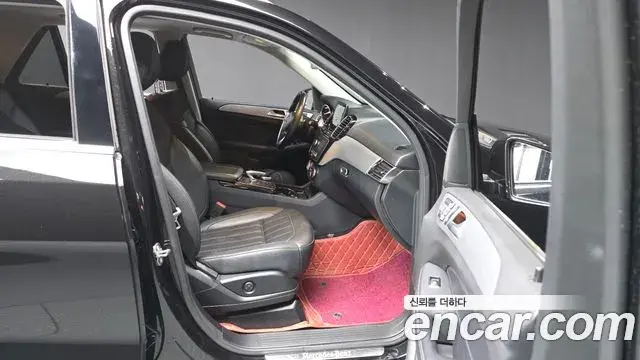 Mercedes-Benz GLE-Class 2018 — Фото 11/20
