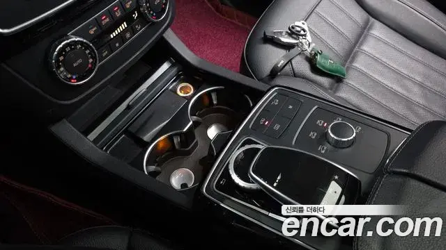 Mercedes-Benz GLE-Class 2018 — Фото 17/20
