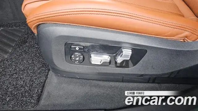 BMW X7 2023 — ფოტო 9/37