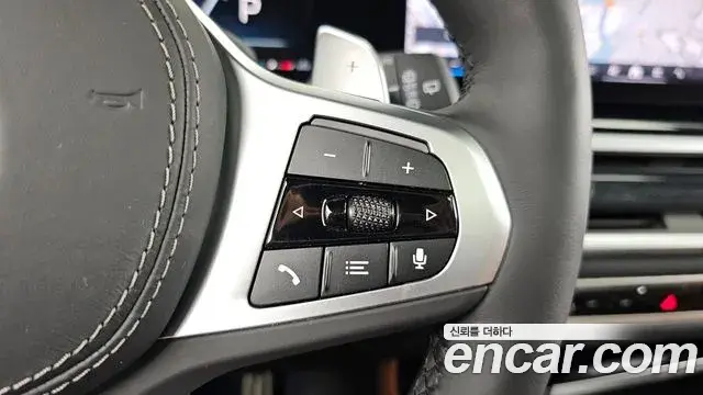 BMW X7 2023 — ფოტო 10/37