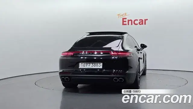Porsche Panamera 2019 — Photo 11/34