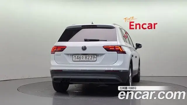 Volkswagen Tiguan 2020 — ფოტო 10/20