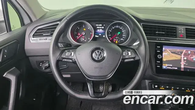 Volkswagen Tiguan 2020 — ფოტო 1/20