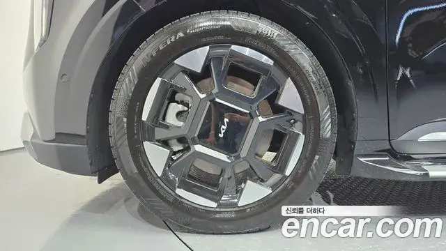 Kia Carnival 2024 — Şəkil 4/20