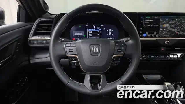 Toyota Crown Crossover 2024 — ფოტო 29/35