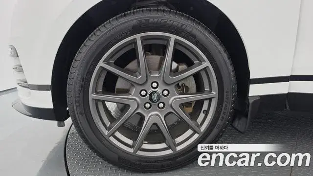 Land Rover Range Rover Velar 2024 — Şəkil 16/20