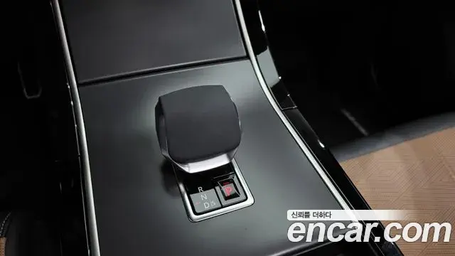 Land Rover Range Rover Velar 2024 — Şəkil 2/20