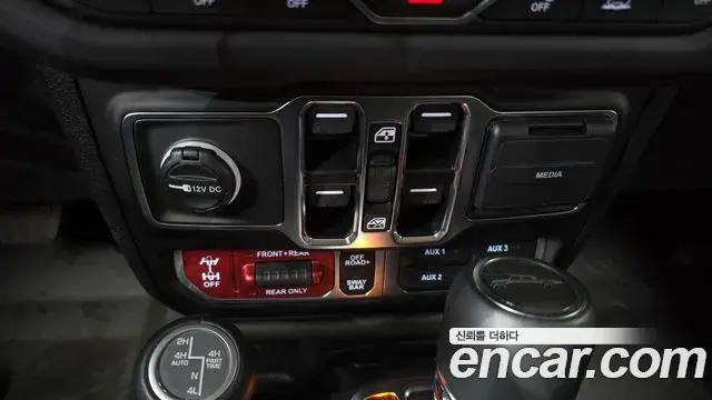 Jeep Gladiator 2025 — Photo 4/30