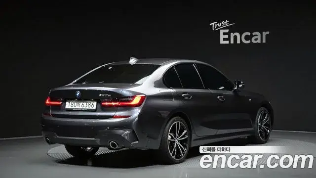 BMW 3 Series 2020 — Şəkil 8/34