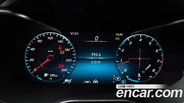 Mercedes-Benz C-Class 2023 — Фото 8/20