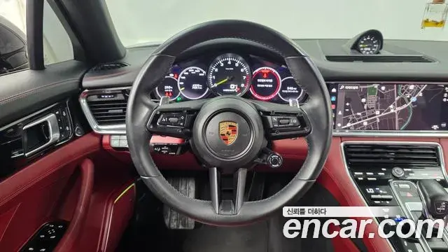 Porsche Panamera 2022 — Photo 14/35