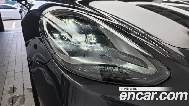 Porsche Panamera 2022 — Photo 35/35