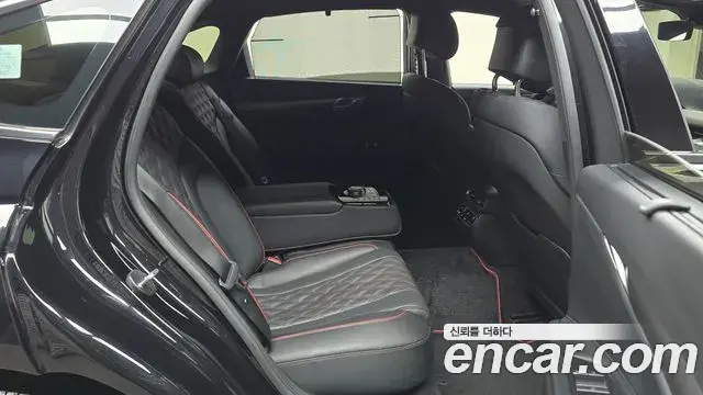 Genesis G80 2023 — Şəkil 27/35