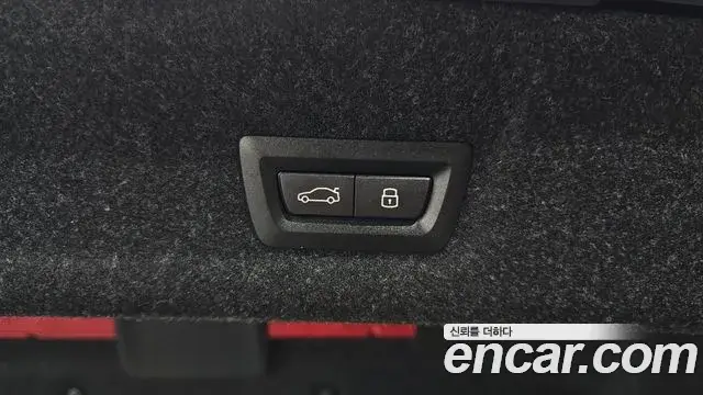BMW 3 Series 2024 — Photo 19/31
