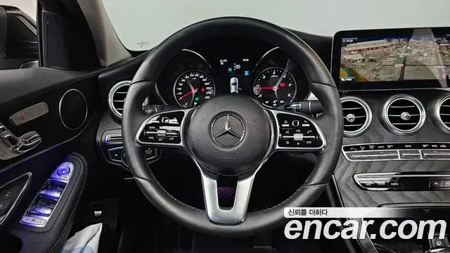 Mercedes-Benz C-Class 2019 — Photo 2/32