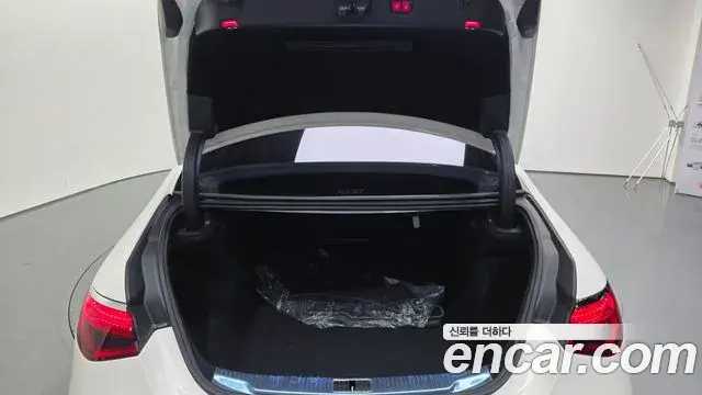 Mercedes-Benz S-Class 2022 — Photo 20/20