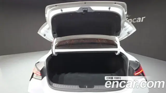 Hyundai The New Avante Hybrid 2020 — Şəkil 3/20