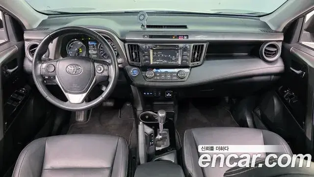 Toyota RAV4 2018 — Фото 7/20