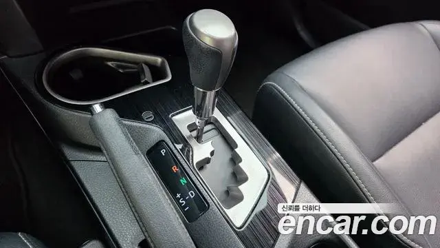 Toyota RAV4 2018 — Фото 9/20