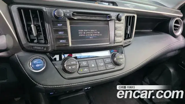 Toyota RAV4 2018 — Фото 15/20