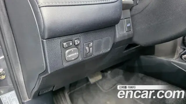 Toyota RAV4 2018 — Фото 17/20