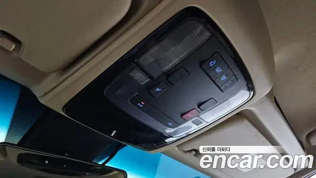 Hyundai Staria 2022 — Photo 19/20