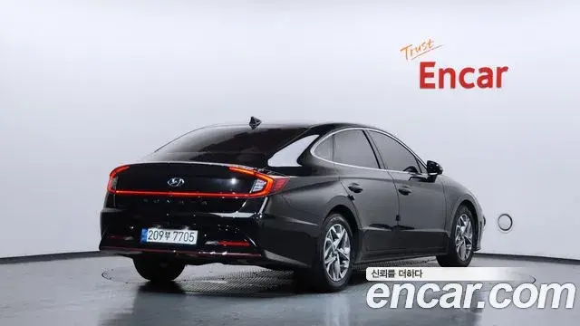 Hyundai Sonata 2022 — Фото 1/20