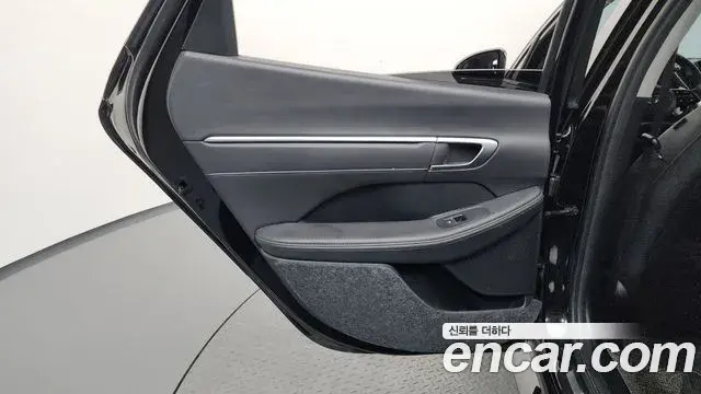Hyundai Sonata Hybrid 2022 — ფოტო 13/30