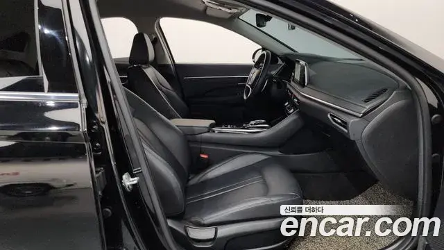 Hyundai Sonata Hybrid 2022 — ფოტო 26/30