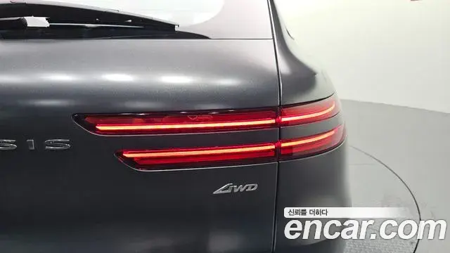 Genesis GV70 2022 — Photo 17/36