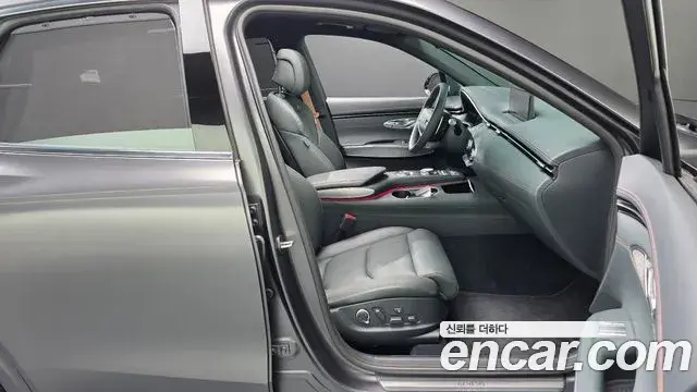 Genesis GV70 2022 — Photo 18/36