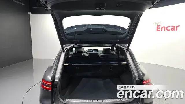 Genesis GV70 2022 — Photo 8/36