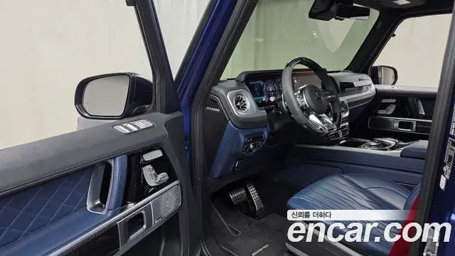 Mercedes-Benz G-Class 2023 — Photo 28/33