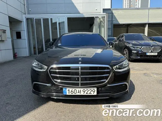 Mercedes-Benz S-Class 2022 — Photo 10/17