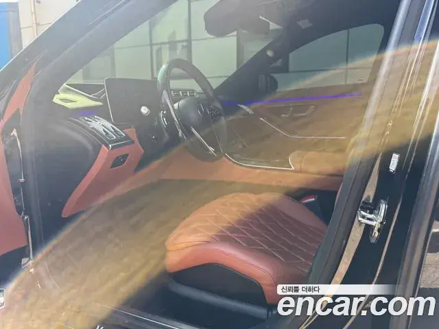 Mercedes-Benz S-Class 2022 — Photo 2/17