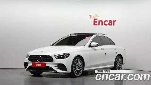 Mercedes-Benz E-Class 2022 — Фото 1/20