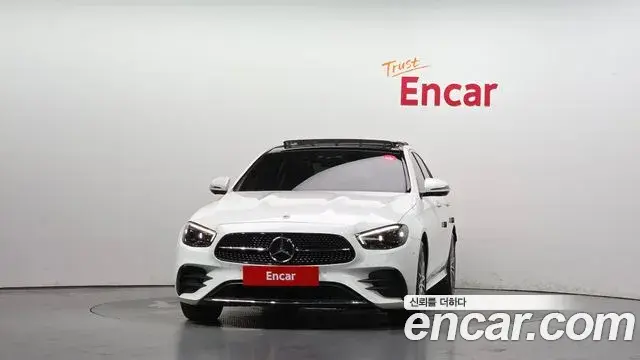 Mercedes-Benz E-Class 2022 — Фото 3/20