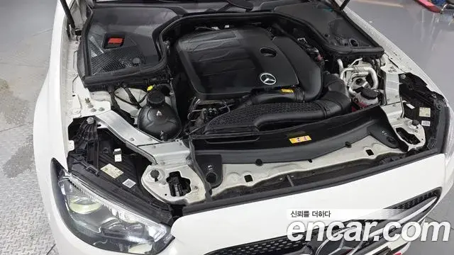 Mercedes-Benz E-Class 2022 — Фото 6/20