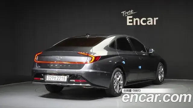 Hyundai Sonata Hybrid 2021 — Şəkil 18/20