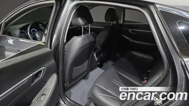 Hyundai Sonata Hybrid 2021 — Şəkil 15/20