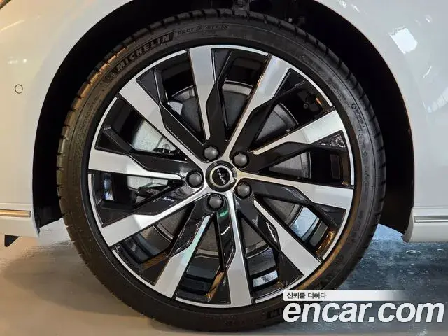 Volvo S90 2026 — ფოტო 15/20
