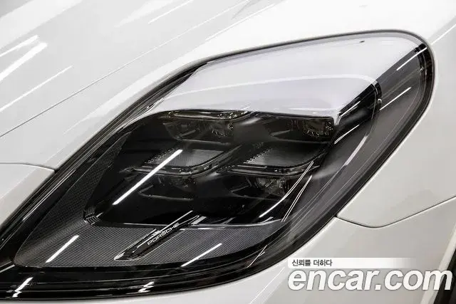 Porsche Panamera 2025 — Şəkil 11/20