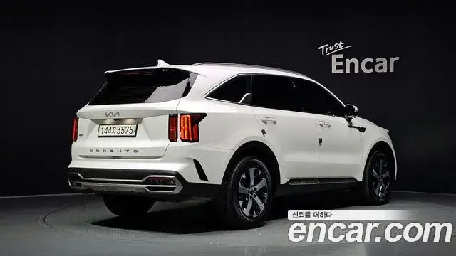 Kia Sorento 2022 — Фото 2/20