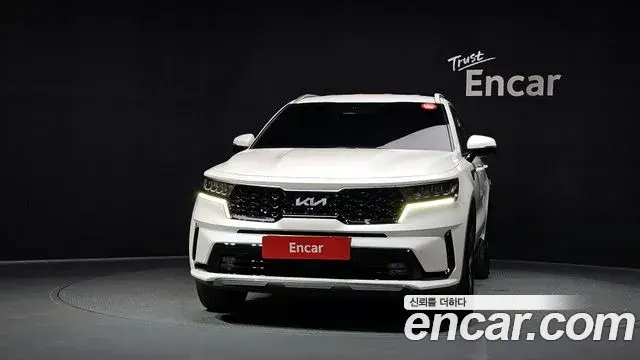 Kia Sorento 2022 — Фото 3/20