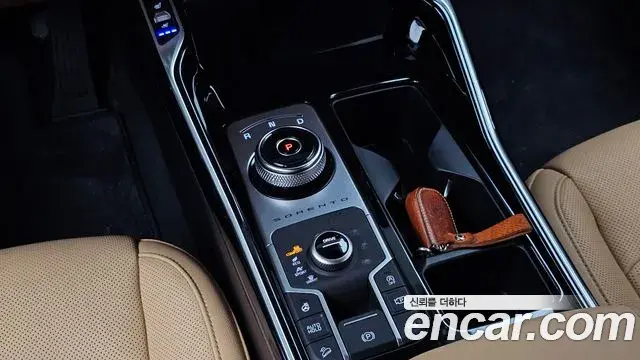 Kia Sorento 2022 — Фото 9/20